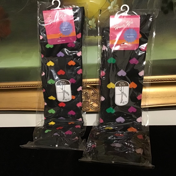 2 NWT Hwa Yu Women Multi color  Hearts KNEE HIGH Thigh High Socks 9-11 - Picture 1 of 2